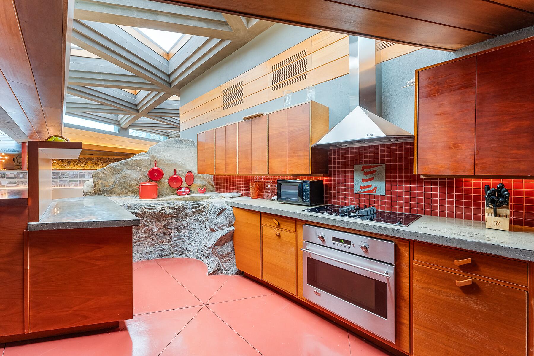 3_New York_Mahopac_The Frank Lloyd Wright interior_David S. Allee_DS206674_David S