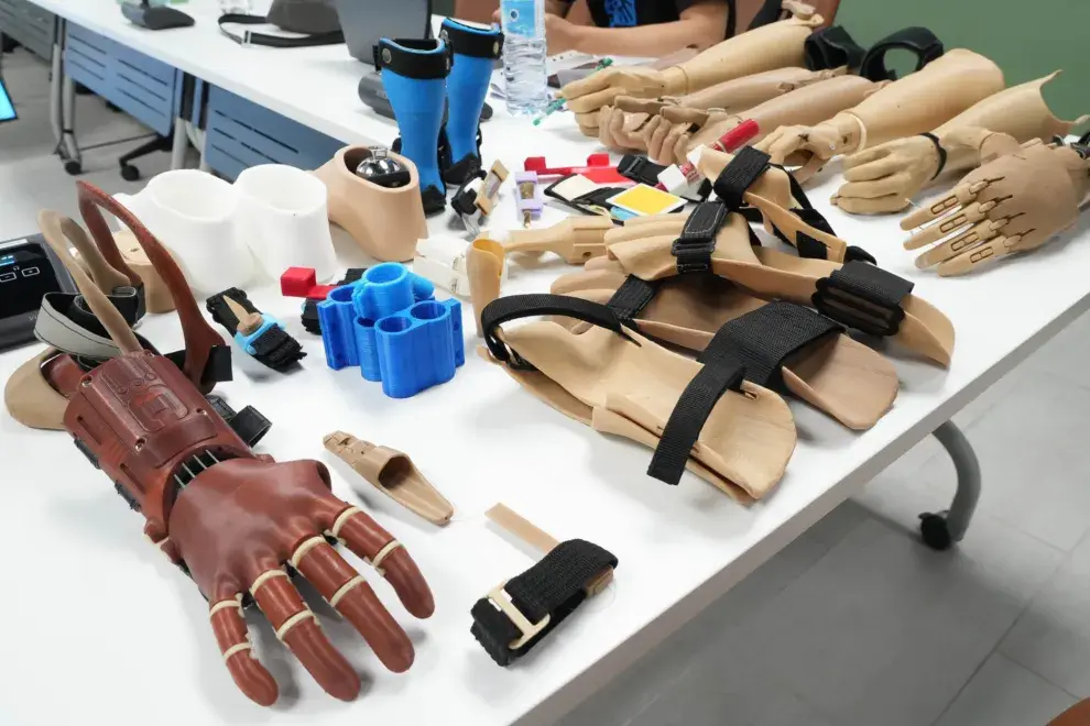 Queen's University Engineers Open-Source Above-Elbow Prosthetic