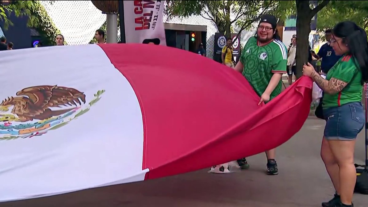 Mexico fans in Queens celebrate after team’s win on first day of World Cup action – NBC New York