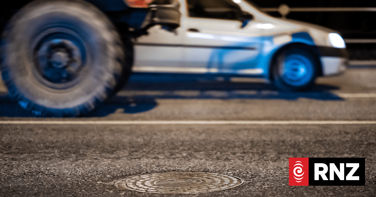 NYPD investigates mysterious groups entering New York City sewer system at night