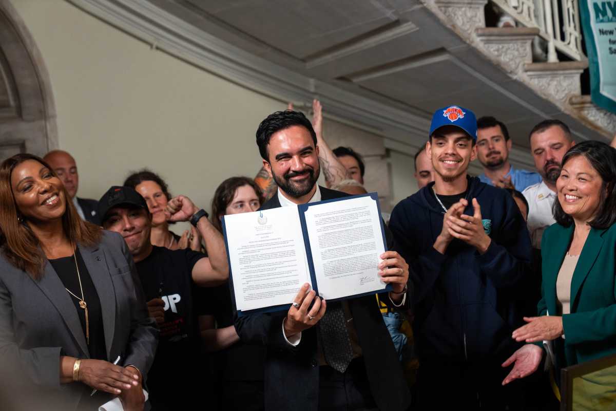 Mamdani moves to protect workers from extreme heat, but private-sector reach is unclear