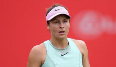 Champion Maria asks for respect after Queen's snub