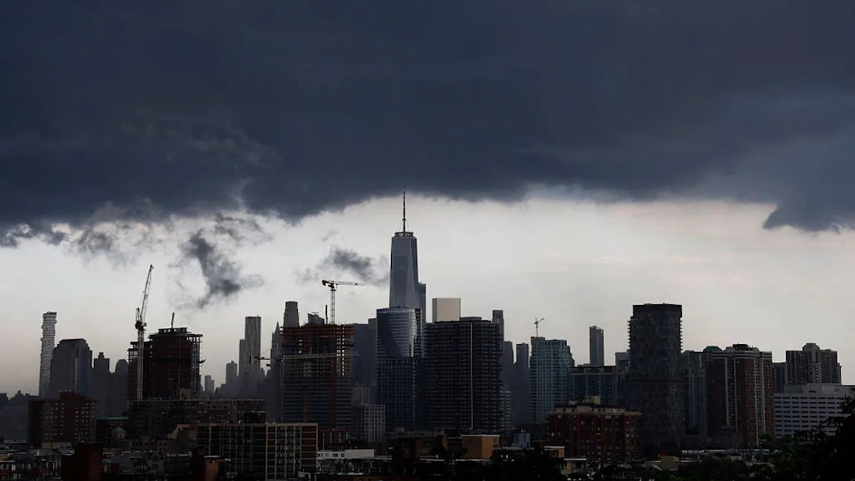 NYC issues weather alert for severe thunderstorms, damaging winds Sunday into Monday