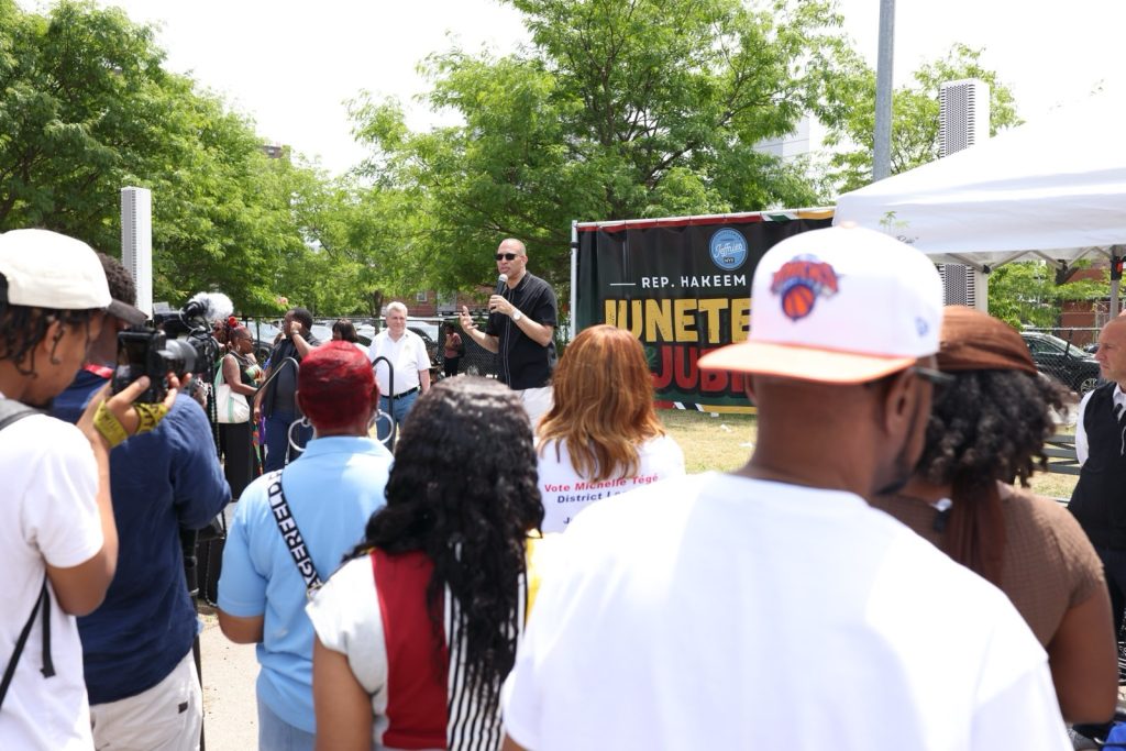 LEADER JEFFRIES IN BROOKLYN: “WE’RE GOING TO CONTINUE TO STAND UP TO MAKE THIS CITY, OUR COMMUNITY AND THIS COUNTRY THE BEST VERSION OF AMERICA” – Congressman Hakeem Jeffries