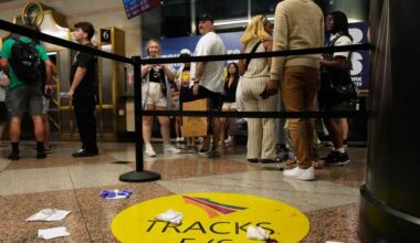 6 people hurt in stabbings at Penn Station, suspect in custody