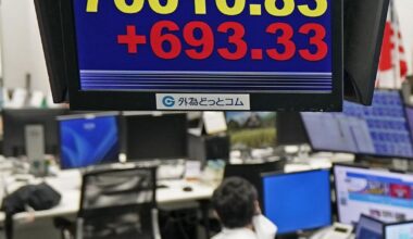 Oil drops below $80 per barrel, while tech stocks weigh on a mixed Wall Street | Stock Market