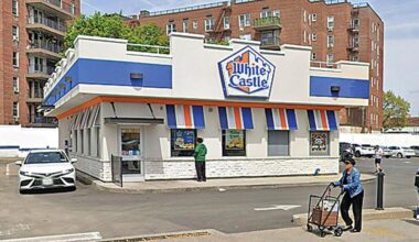 Longtime Elmhurst White Castle closing |