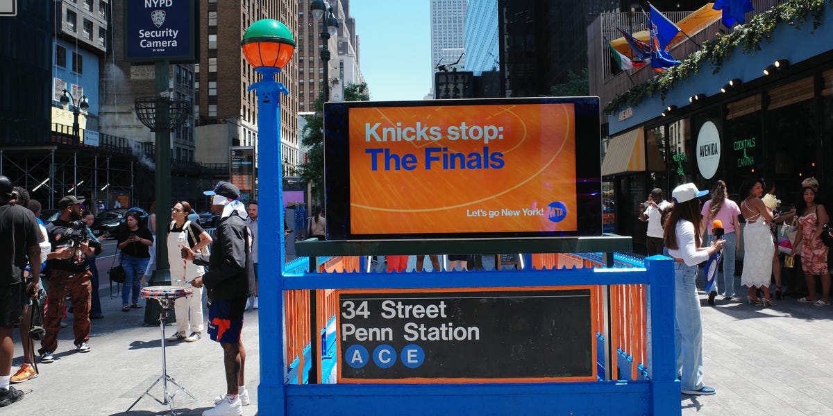 How New York City Institutions Are Celebrating the Knicks