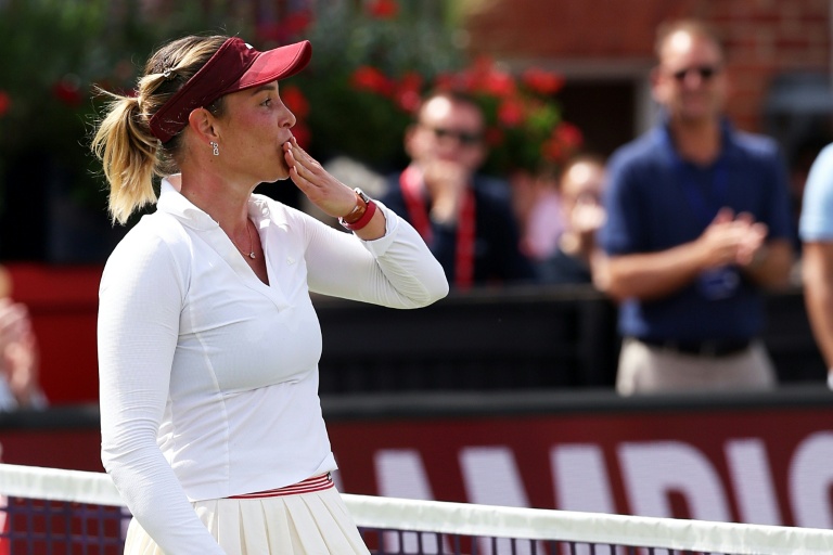 Vekic beats Raducanu in Queen's Club final to end title drought