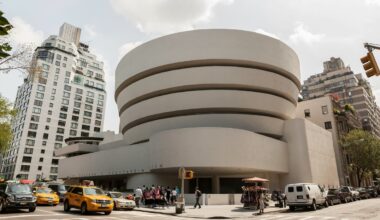 Workers at the Guggenheim in New York vote to authorise a strike - The Art Newspaper