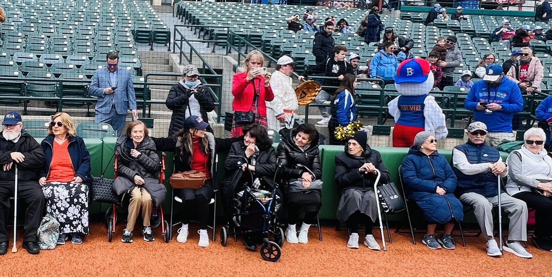 From left: Ari Felsman, Vera Felsman, Sally Muschel, JCCGCI Friendly Visiting Director Elisheva Lock, Serena Halberstam, Hanna Rychik, Trudy Tajerstein, Ruth Mermelstein, Gregory Ozadvitsky and Mira Khelemskaya. Photo: Wayne Daren Schneiderman/Brooklyn Eagle