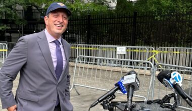 Judge acquits Democratic congressional candidate arrested at New York immigration court protest :: WRAL.com