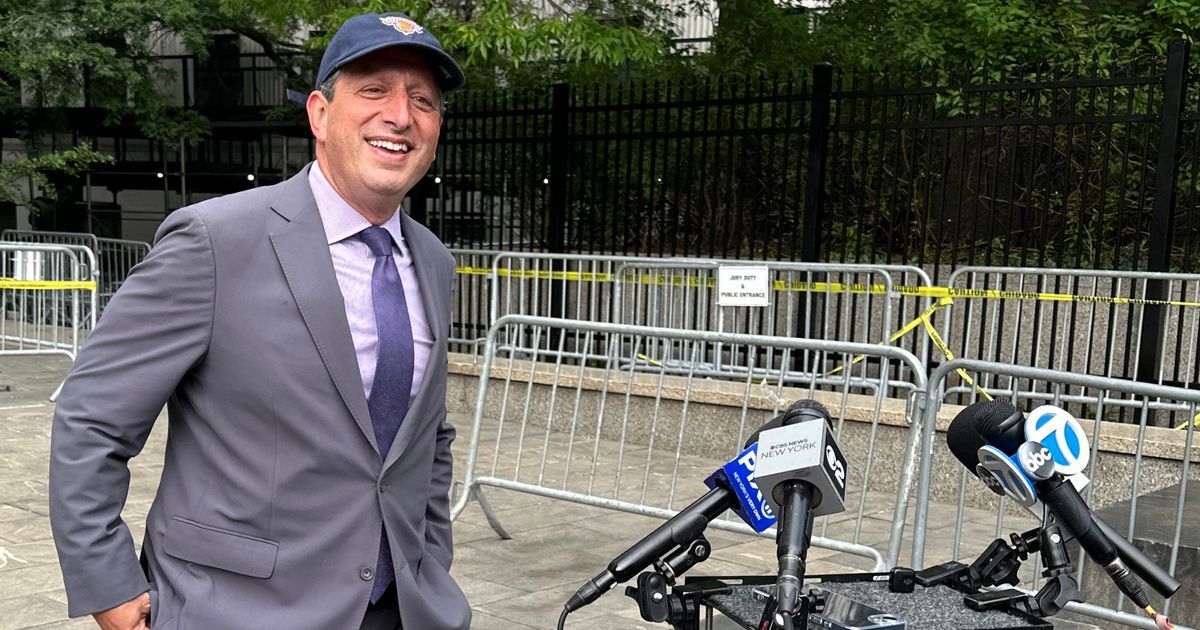 Judge acquits Democratic congressional candidate arrested at New York immigration court protest :: WRAL.com
