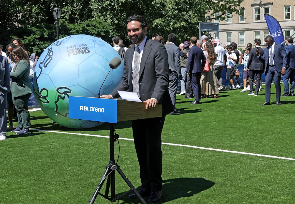NYC mayor Zohran Mamdani to attend Game 3 with $1,000 standing-room-only ticket