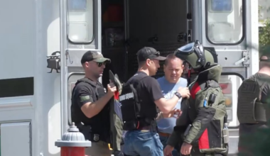 Possible explosive package prompts evacuations in Brooklyn Heights
