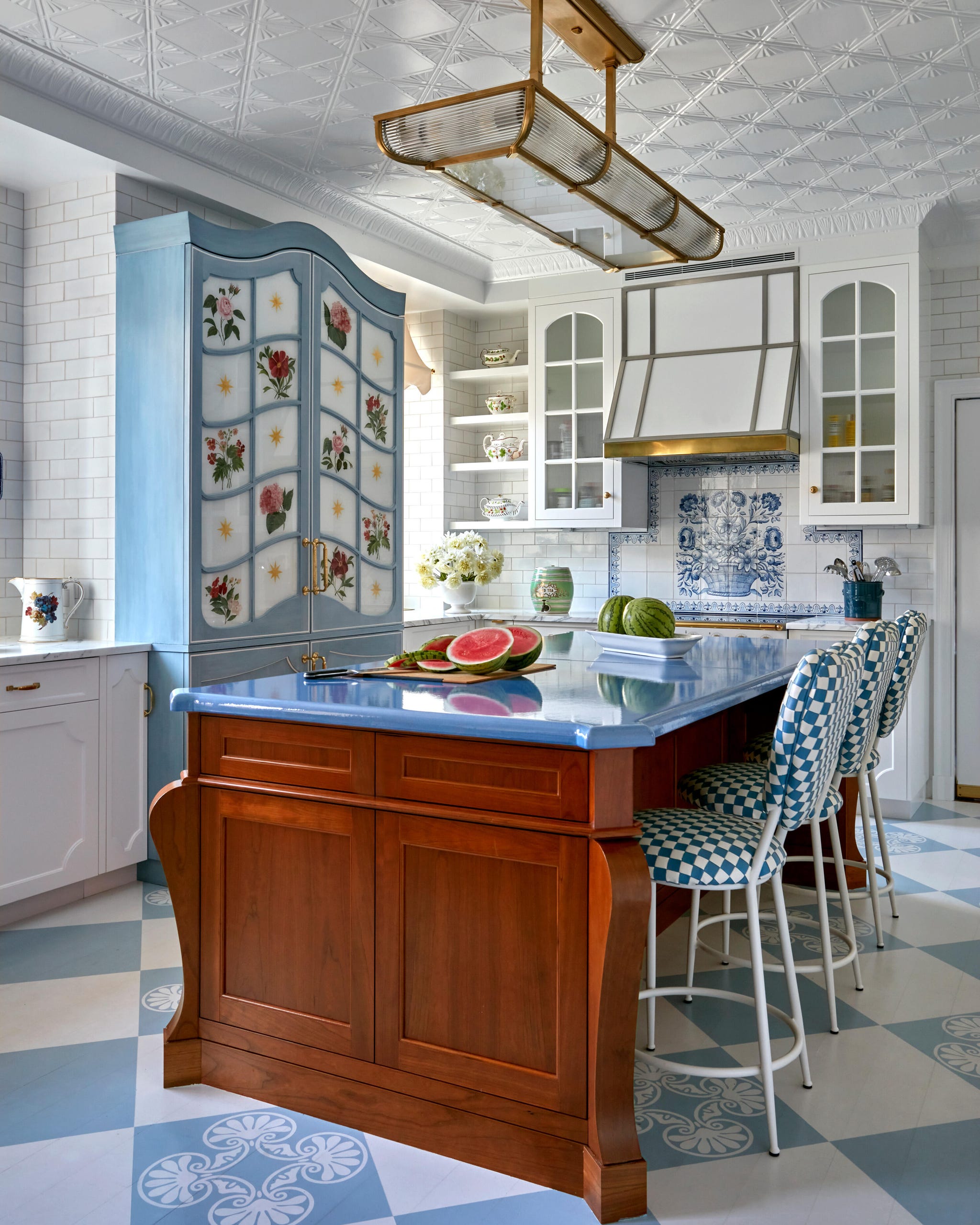 Anthony Baratta designed Manhattan apartment kitchen with stylish decor