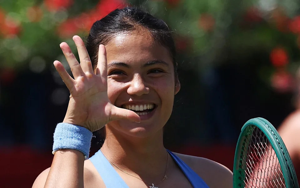 After the win Raducanu held out a five-fingered saluted to her team