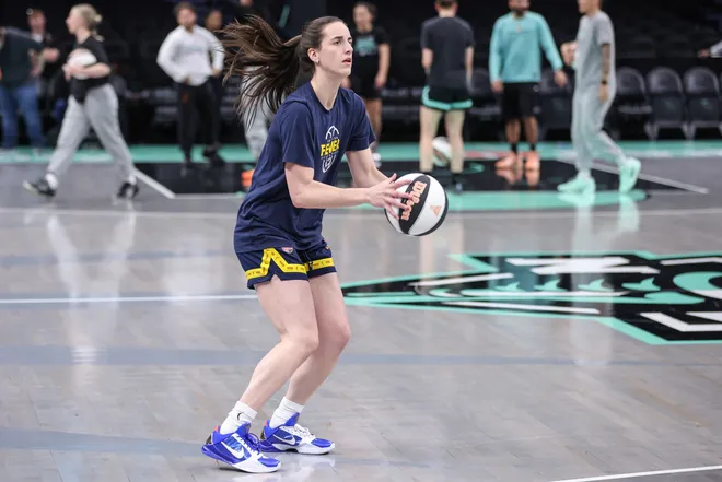 Jun 6, 2026; Brooklyn, New York, USA; Indiana Fever guard Caitlin Clark (22) warmups prior to the game against the New York Liberty at Barclays Center. Mandatory Credit: Wendell Cruz-Imagn Images