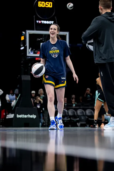 NEW YORK, NEW YORK - JUNE 6: Caitlin Clark #22 of the Indiana Fever warms up prior to the game against the New York Liberty at Barclays Center on June 6, 2026, in New York City. NOTE TO USER: User expressly acknowledges and agrees that, by downloading and or using this Photograph, User is consenting to the terms and conditions of the Getty Images License Agreement. (Photo by Michelle Farsi/Getty Images)
