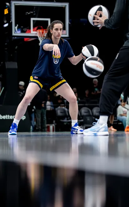 NEW YORK, NEW YORK - JUNE 6: Caitlin Clark #22 of the Indiana Fever warms up prior to the game against the New York Liberty at Barclays Center on June 6, 2026, in New York City. NOTE TO USER: User expressly acknowledges and agrees that, by downloading and/or using this Photograph, User is consenting to the terms and conditions of the Getty Images License Agreement. (Photo by Michelle Farsi/Getty Images)