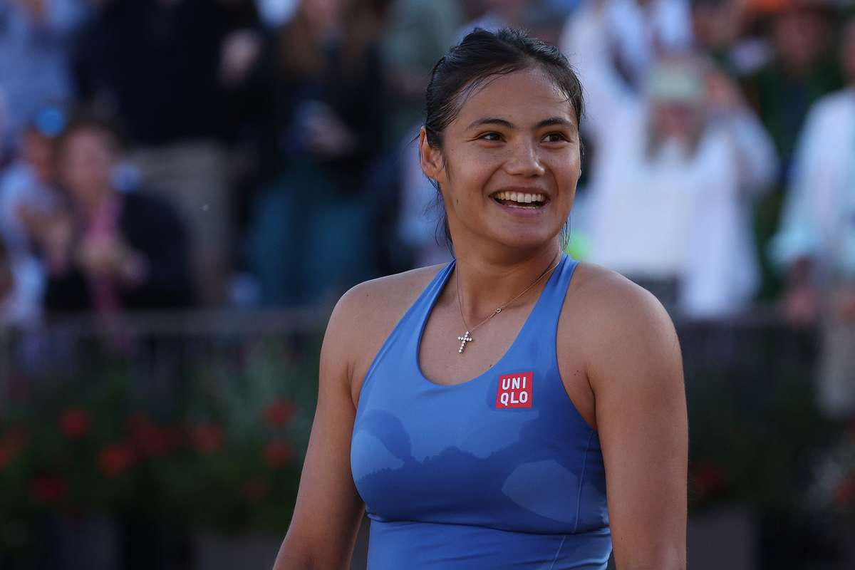 Emma Raducanu wins two matches in one day to secure Queen's Club final spot