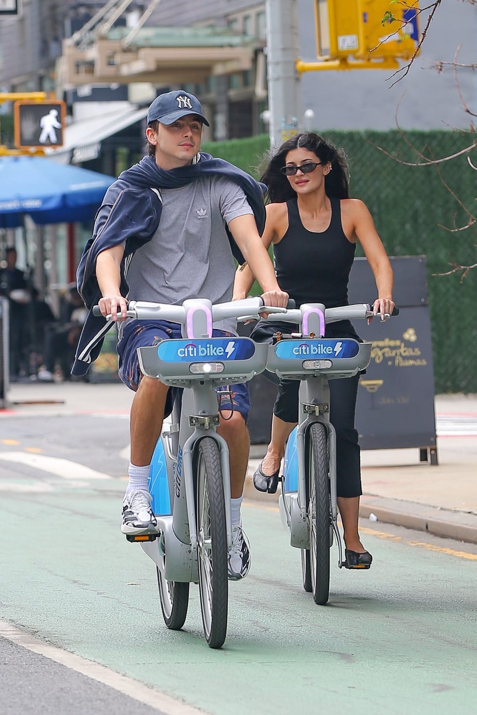exclusive new york, ny web must call for pricing timothee chalamet and girlfriend kylie jenner were seen hugging and riding a citi bike in nyc pictured timothee chalamet, kylie jenner backgrid usa 17 june 2026 usa 1 310 798 9111  usasalesbackgridcom uk 44 208 344 2007  uksalesbackgridcom uk clients pictures containing children please pixelate face prior to publication