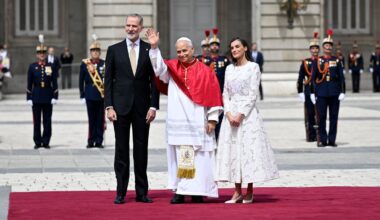 Queen Letizia honors Vatican tradition in a white lace dress for Pope Leo XIV