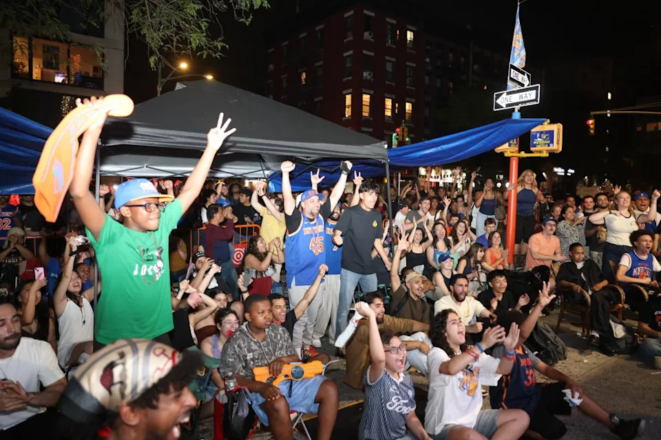Fans watch the NY Knicks game 4 of the NBA Finals against the San Antonio Spurs outside of Healthy Market on Wednesday, June 10, 2026 in New York City. Michael Nagle for NY Post