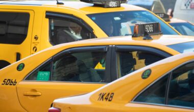 NYC taxi, rideshare drivers face an all-too common problem: There's nowhere to pee