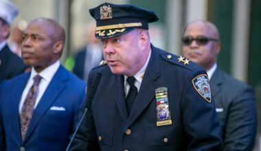 NYPD Manhattan chief swept up in federal bribery probe puts in retirement papers