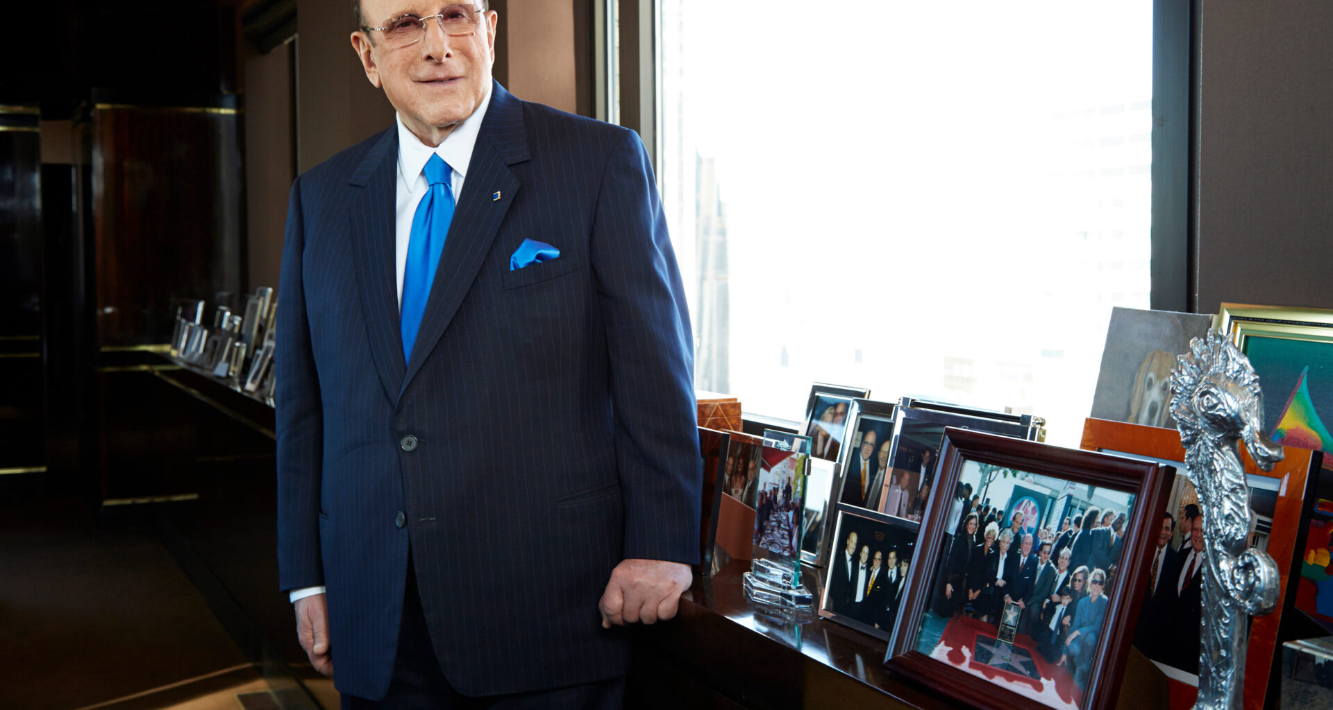 News 12 | Bronx | Clive Davis Music Industry Starmaker Has Died At 94