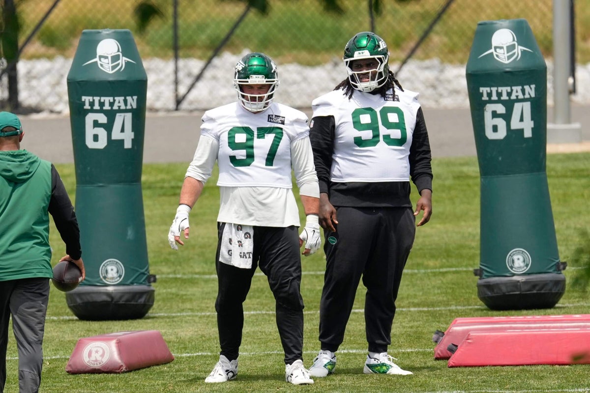T’Vondre Sweat’s eye-opening presence and the 10 most interesting Jets post-minicamp
