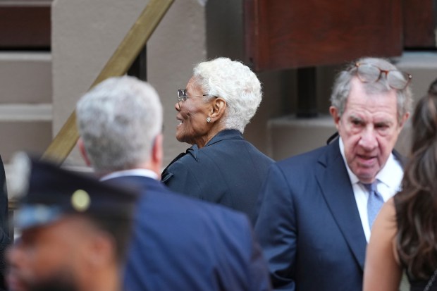 Dionne Warwick arrives at the funeral services for Clive Davis at Central Synagogue in New York, Monday, June 29, 2026. (AP Photo/Adam Gray)