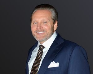Bob Knakal.