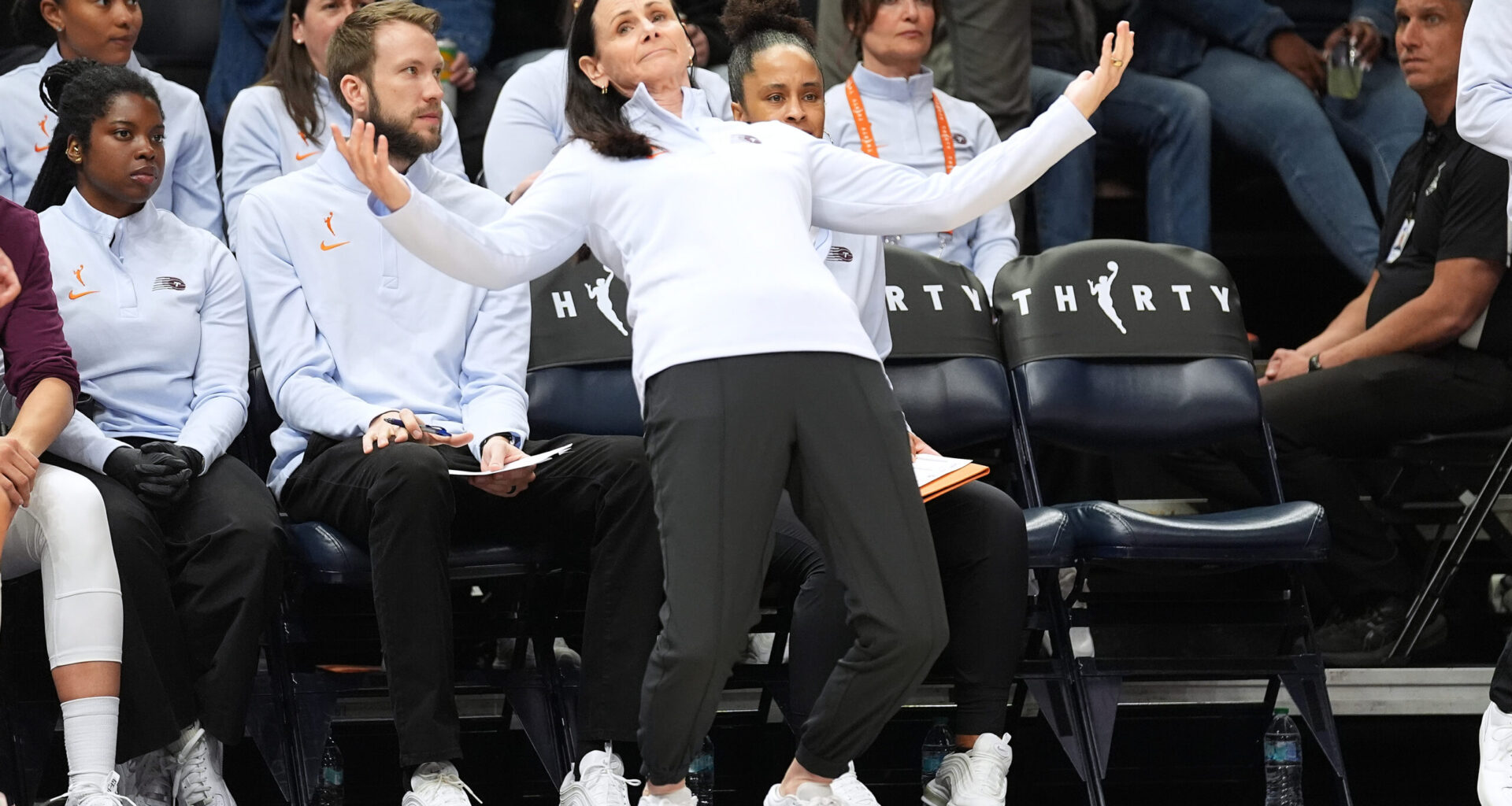 Brooklynites should welcome former coach Sandy Brondello back with open arms Wednesday, when her expansion Toronto Tempo visit the Liberty at Barclays Center. Photo: Abbie Parr/AP