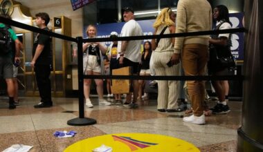 6 people hurt in stabbings at New York’s Penn Station with a suspect in custody, authorities say