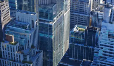 Demand from AI companies is shrinking Manhattan sublease space, with leasing activity on pace to surpass 2025 totals, per JLL's Q2 report.