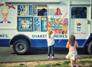 Kid-friendly summer eats in Brooklyn: kids standing at ice cream truck