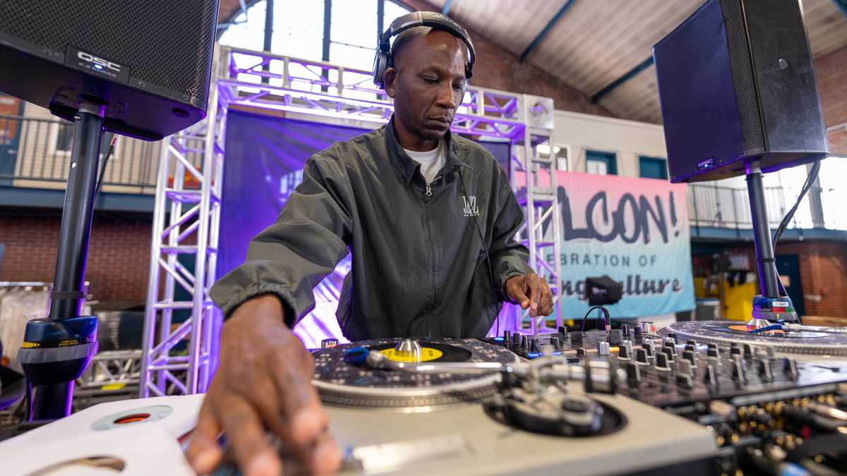 VinylCon! brings national record fair to Industry City June 13-14 • Brooklyn Paper