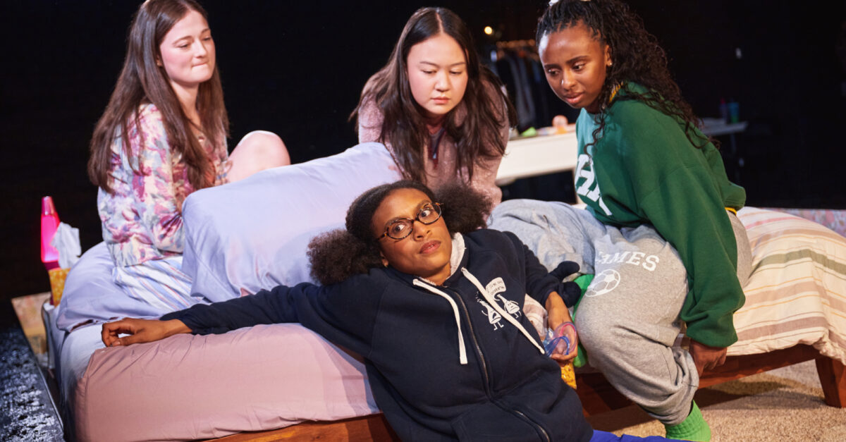 What Are the Reviews For Eliya Smith's Dad Don't Read This Off-Broadway?