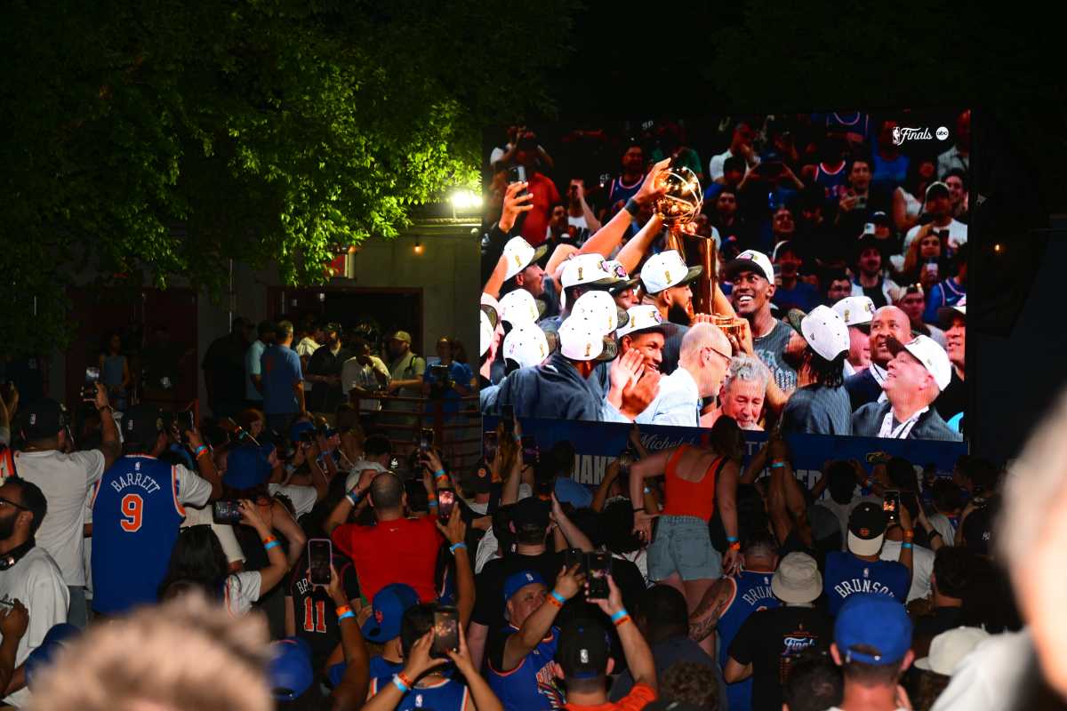 SEE IT | Queens celebrates Knicks historic NBA championship – QNS