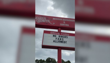‘No Knicks fans allowed’: Northwest Side restaurant takes playful dig at New York fans