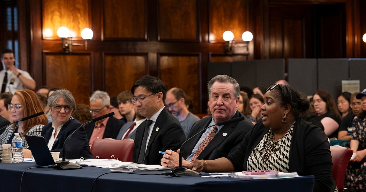 NYC delays school AI rules after criticism of draft guidance