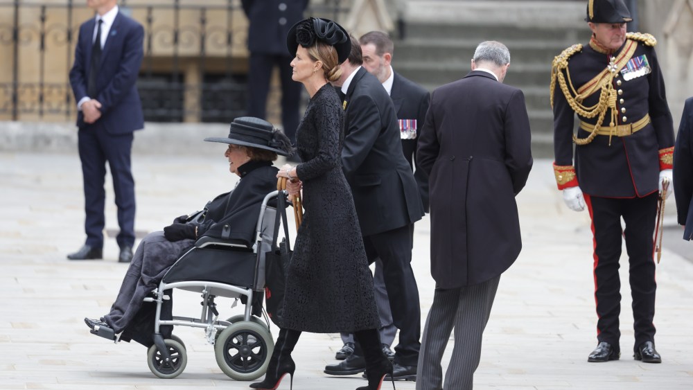 India Hicks accompanies her mother Lady Pamela Hicks as they arrive at Westminster Abbey ahead of The State funeral of Queen Elizabeth II in 2022.