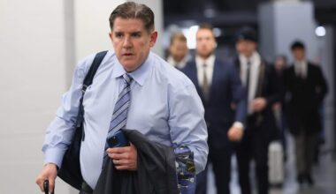 Los Angeles Kings to hire Peter Laviolette as head coach: Source