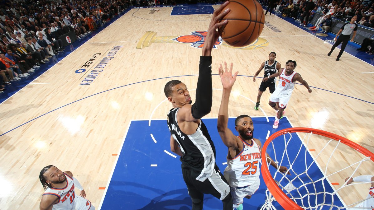 Spurs outlast Knicks 115-111 in tight NBA Finals Game 3 – NBC New York