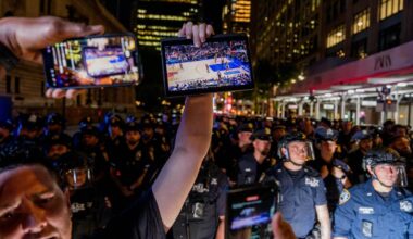 Spurs, Knicks criticize fans for violence after Game 3: ‘We can’t forget it’s a game’