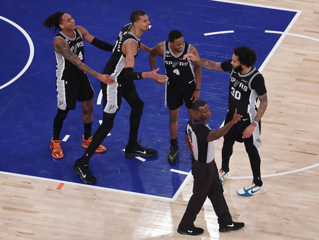 Spurs confident in De'Aaron Fox despite Game 4 blunders