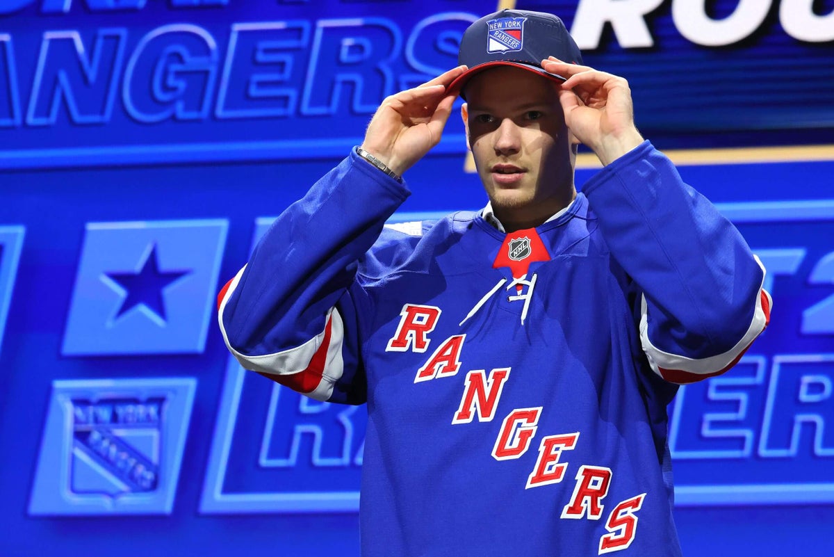New York Rangers select defenseman Alberts Šmits with No. 5 pick in 2026 NHL Draft