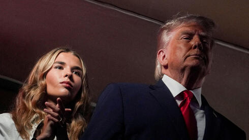 Trump booed at Knicks NBA finals game as visit snarls Manhattan traffic for hours